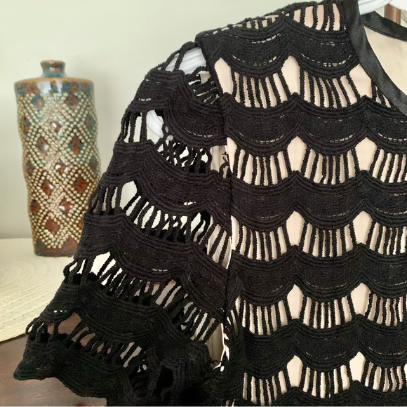 Kate Spade Black Scalloped Crochet Blouse, size 2 - Picture 4 of 8
